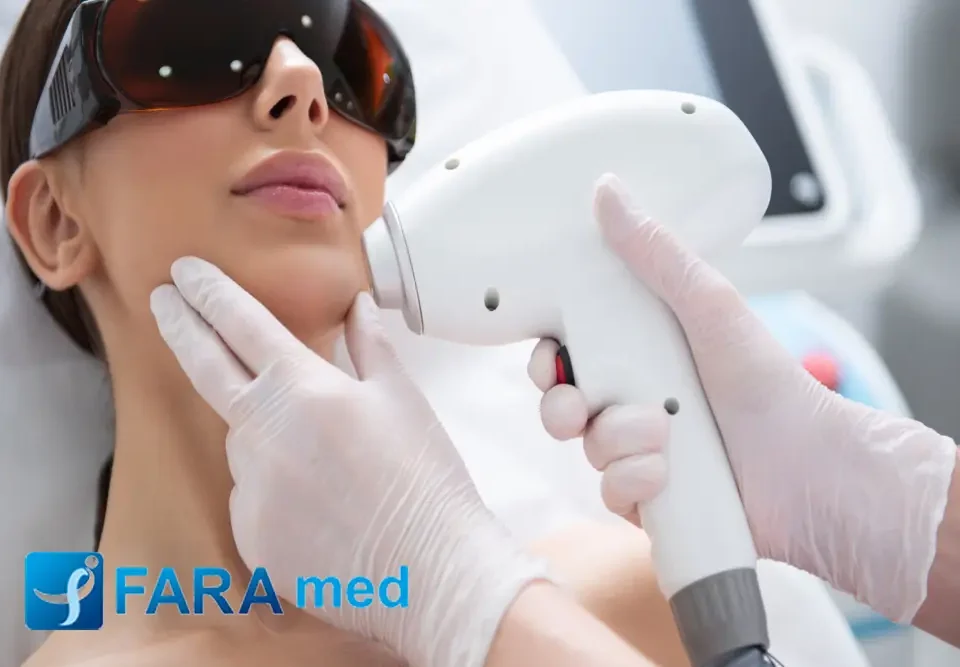 کدام دستگاه لیزر درد کمتری دارد